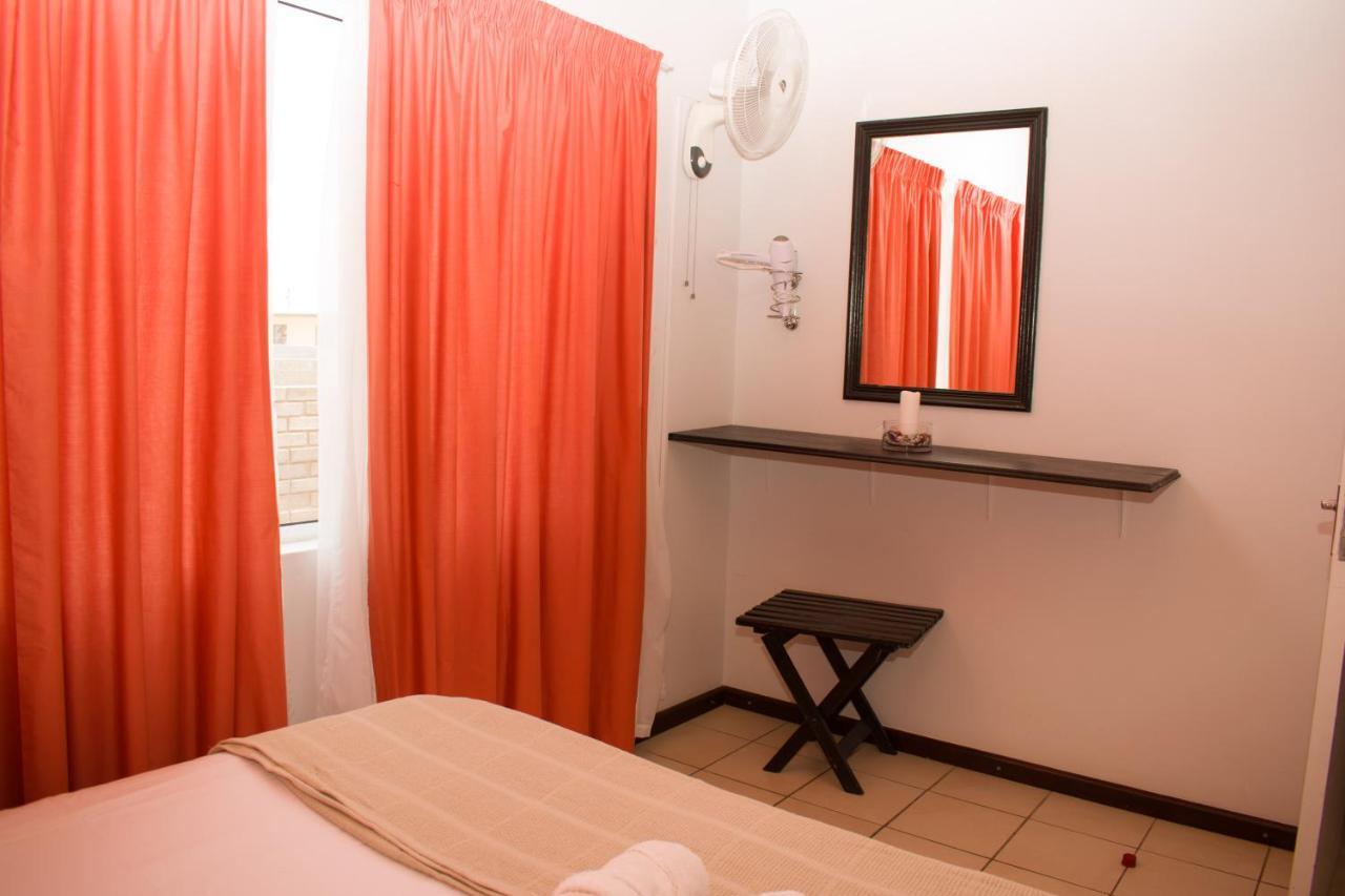 Tina'S Bed And Breakfast Swakopmund Exterior foto